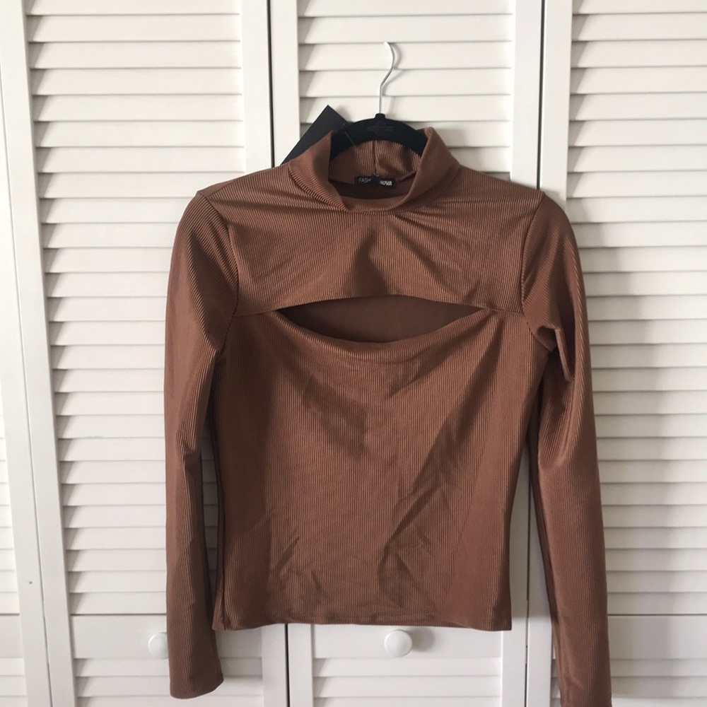 FASHION NOVA mock turtleneck with cutout, brown, new with tags size L